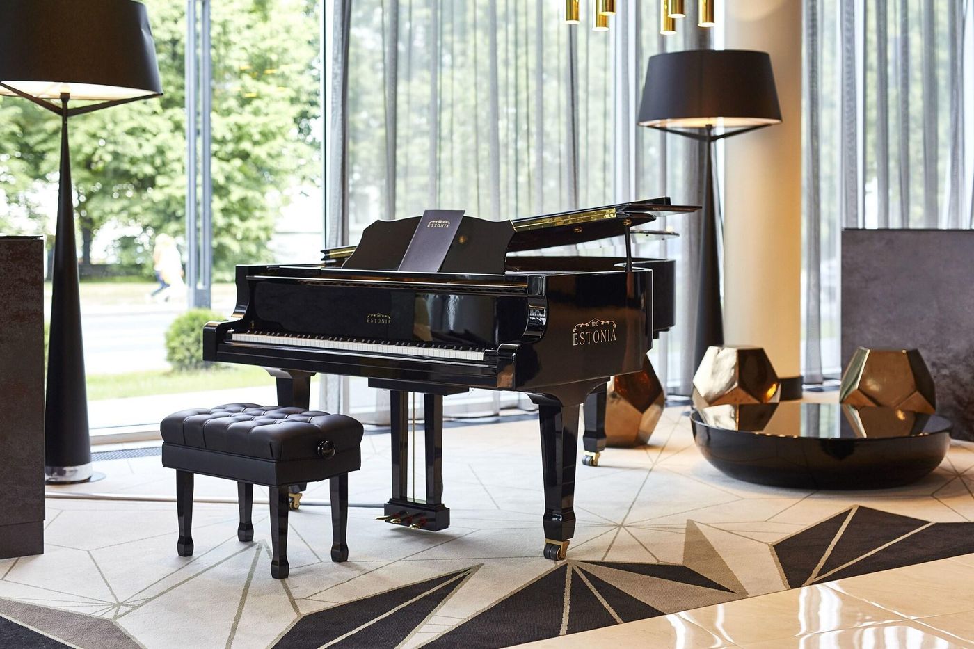 Hilton-Tallinn-Park-Lobby-17