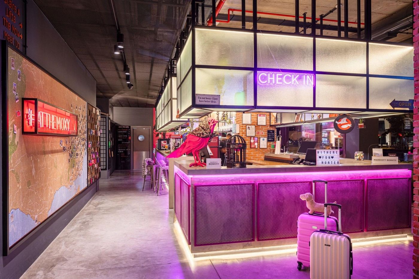 Moxy-Lisbon-City-Lobby-23
