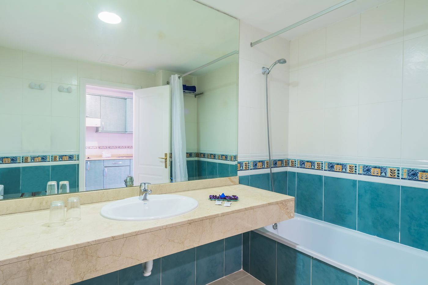 Oasis-Papagayo-Sport---Family-Room-41