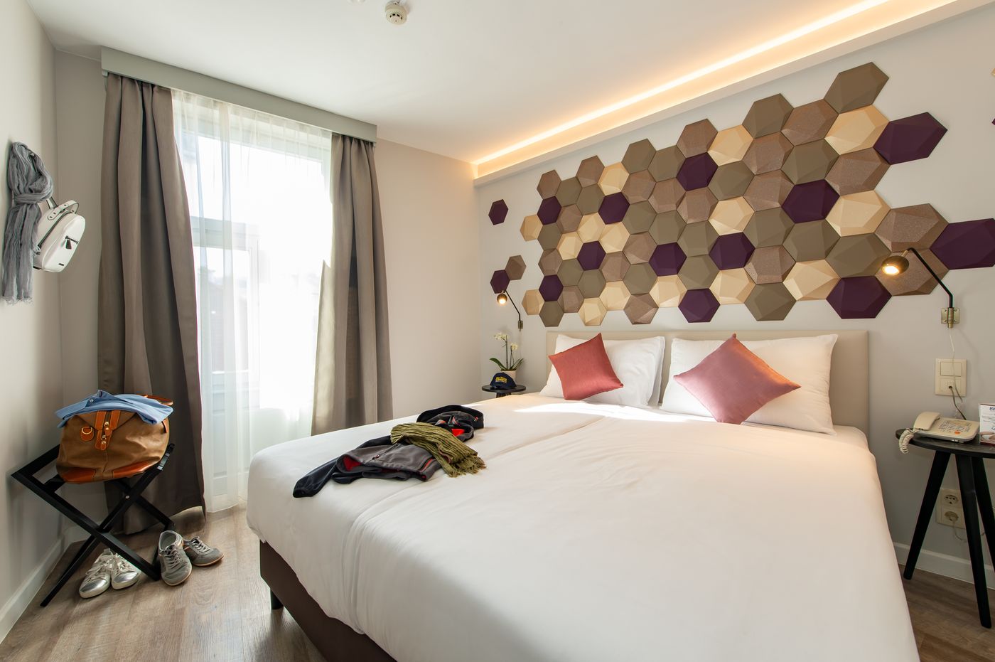 The-Three-Corners-Hotel-Art-Room-6