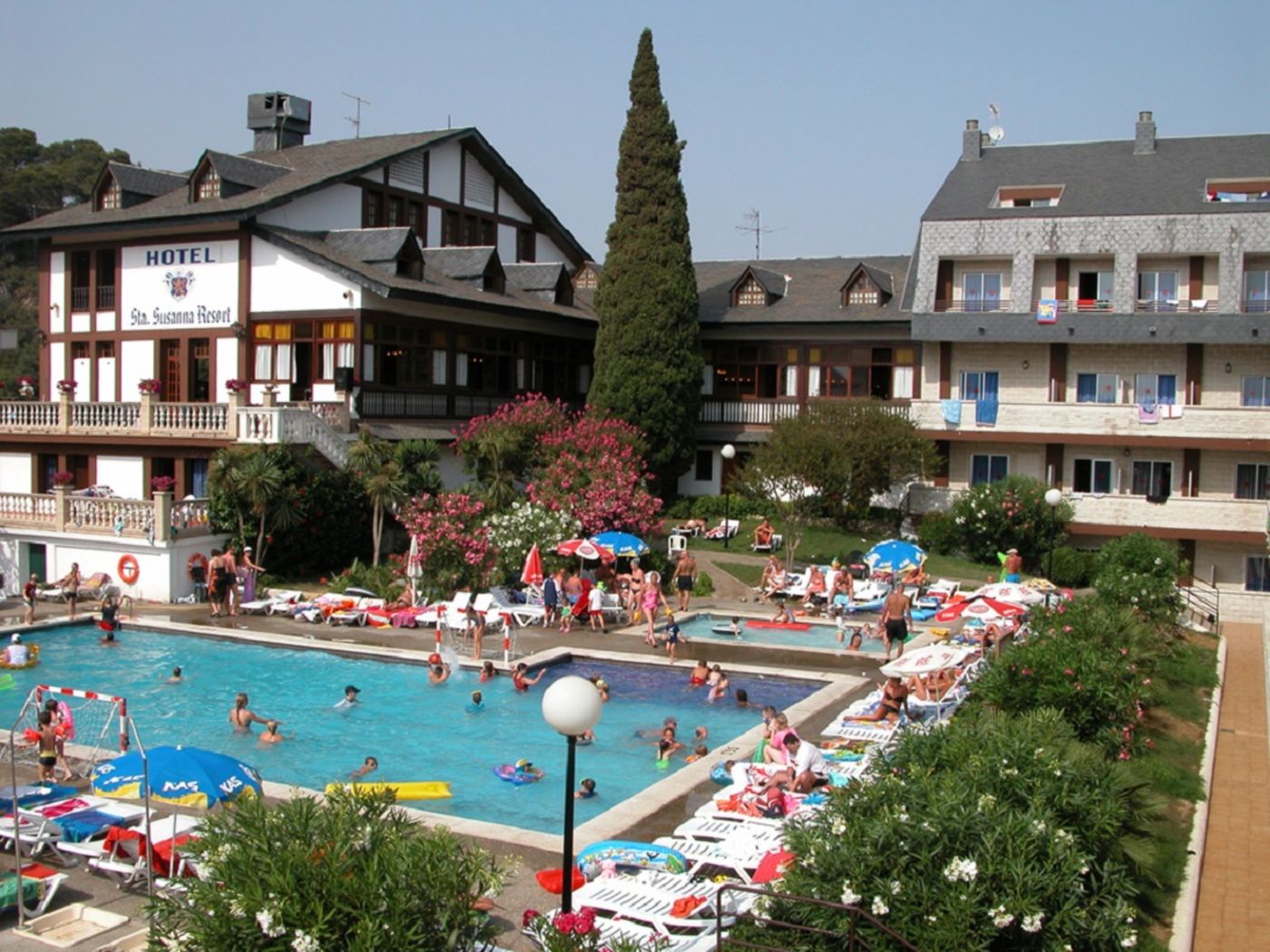 Santa-Susanna-Resort-General-view-10