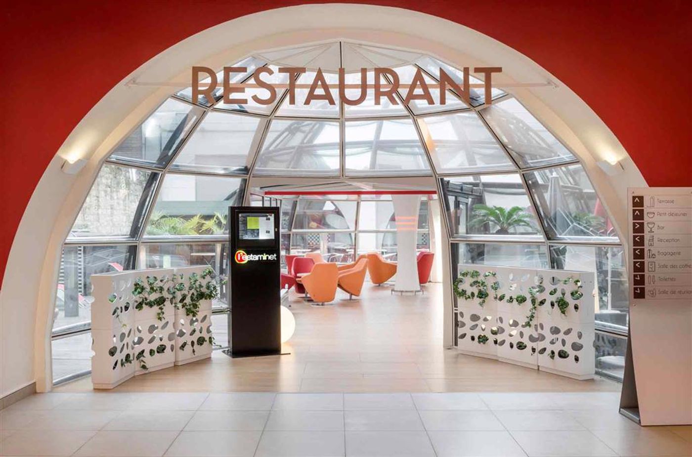 Ibis-Paris-Tour-Eiffel-Restaurant-56