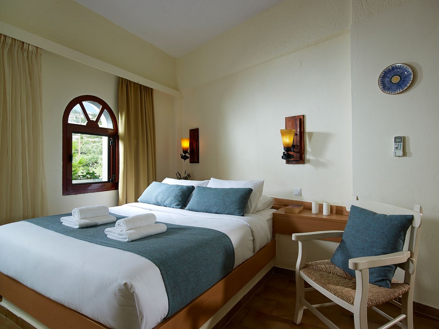 CHC-Coriva-Beach-Room-23