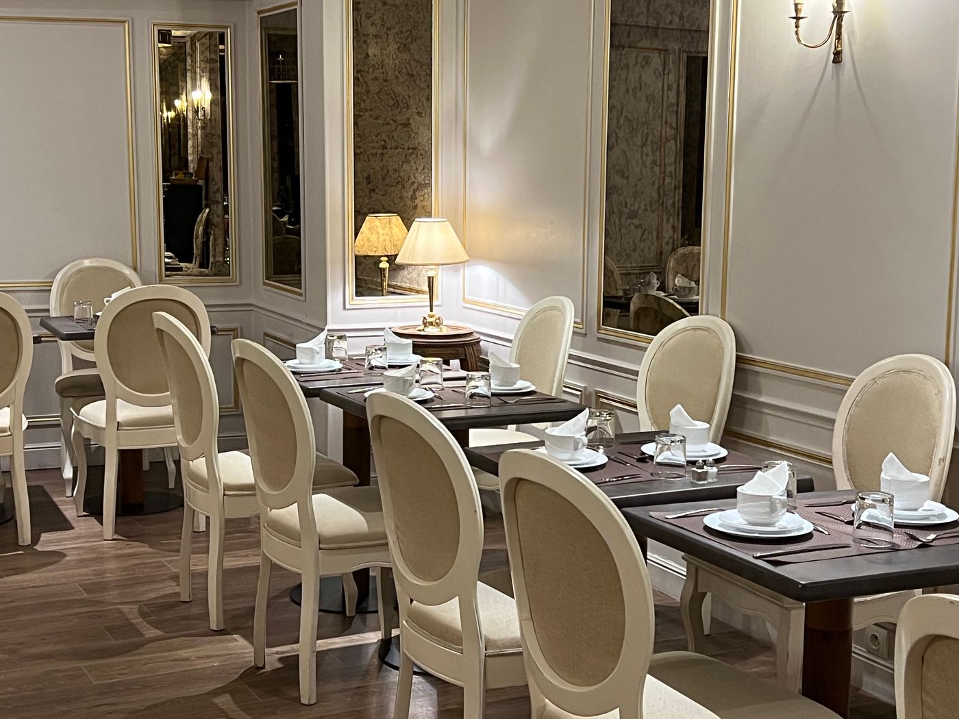 HOTEL-PRINCESSE-CAROLINE-Restaurant-5