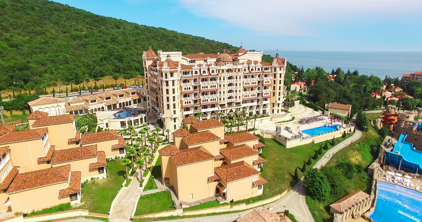 Royal-Castle-General-view-14