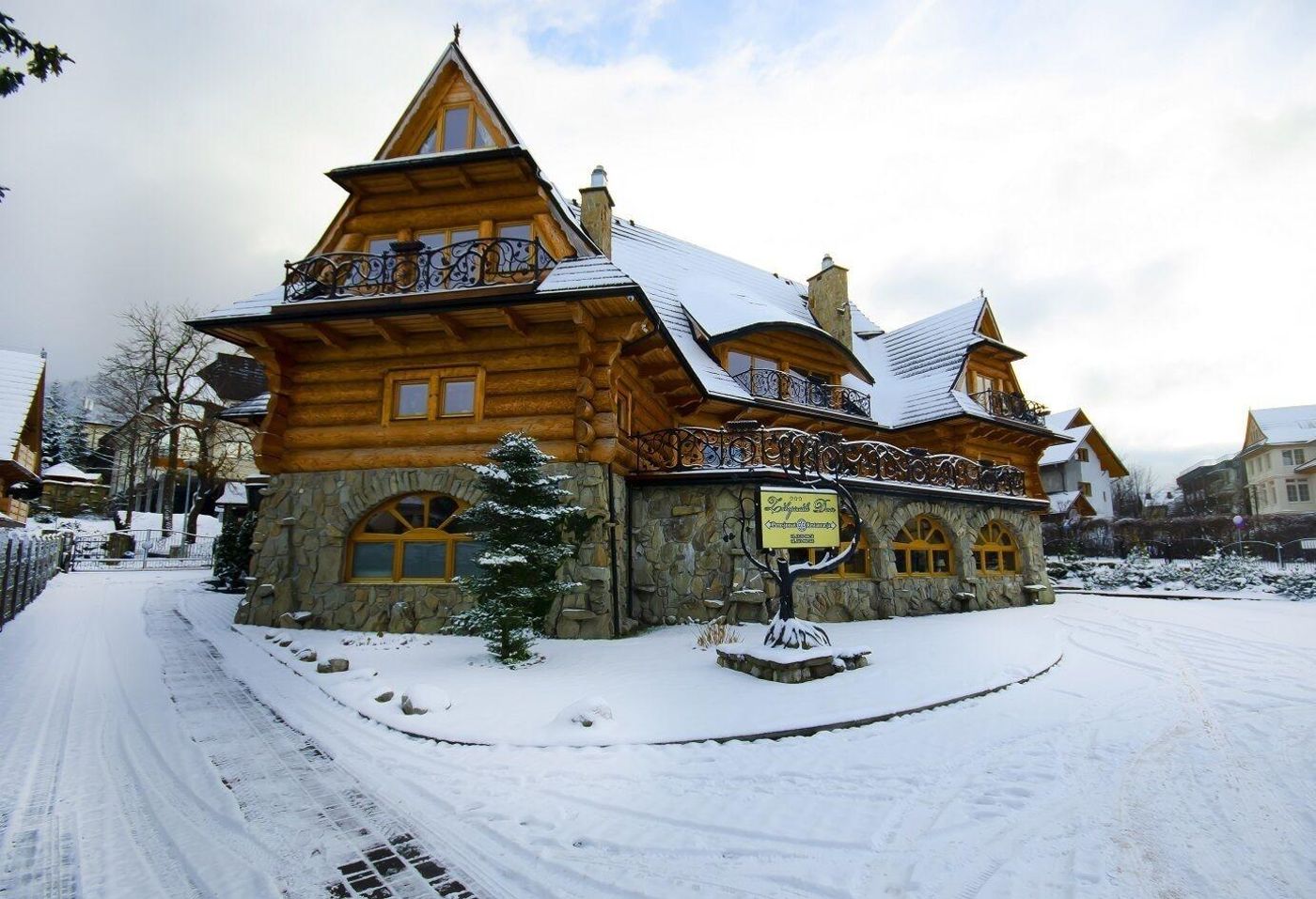 Zakopiański Dwór-Poland-ZAKOPANE-General view-6