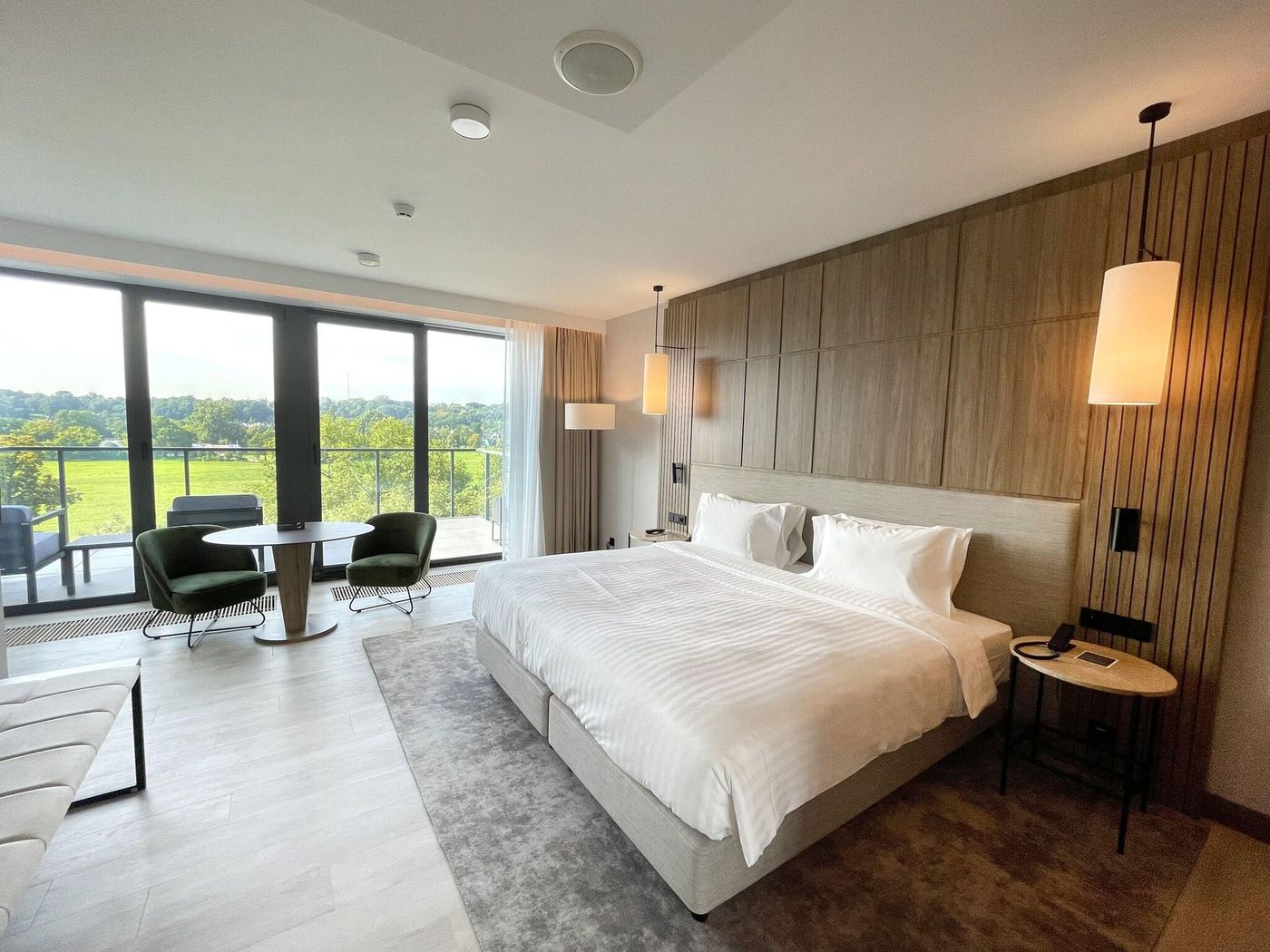 AC-Hotel-by-Marriott-Krakow-Room-36