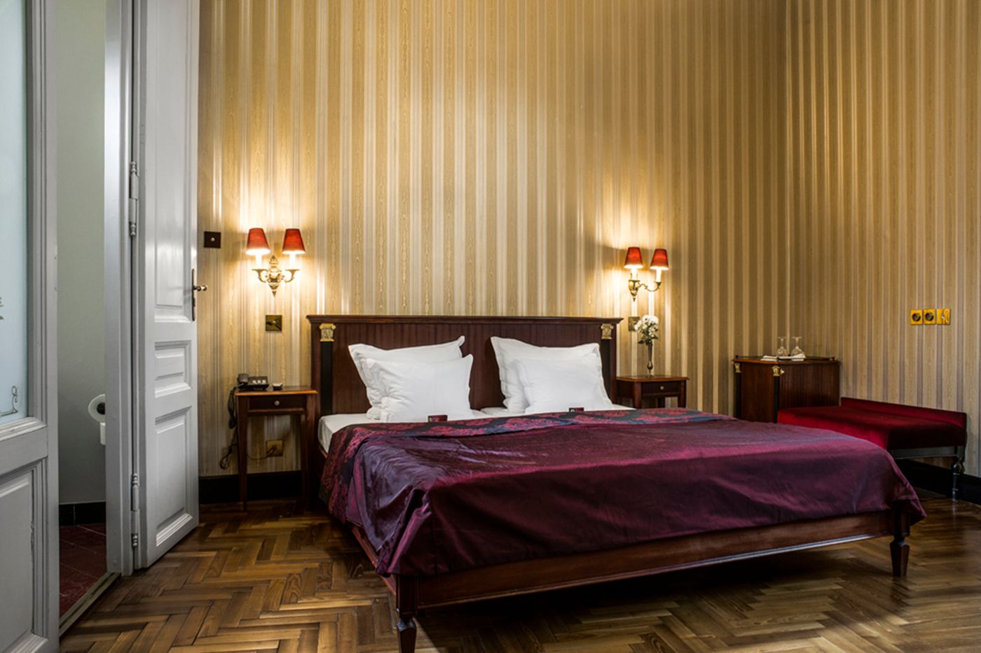 Gerloczy-Boutique-Hotel-Room-15
