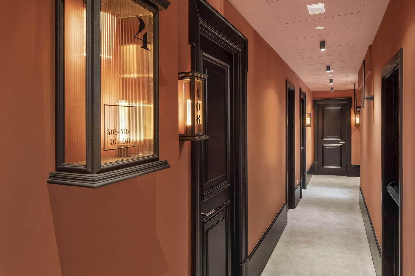 One Shot Araga 257-Spain-Barcelona-Lobby-4