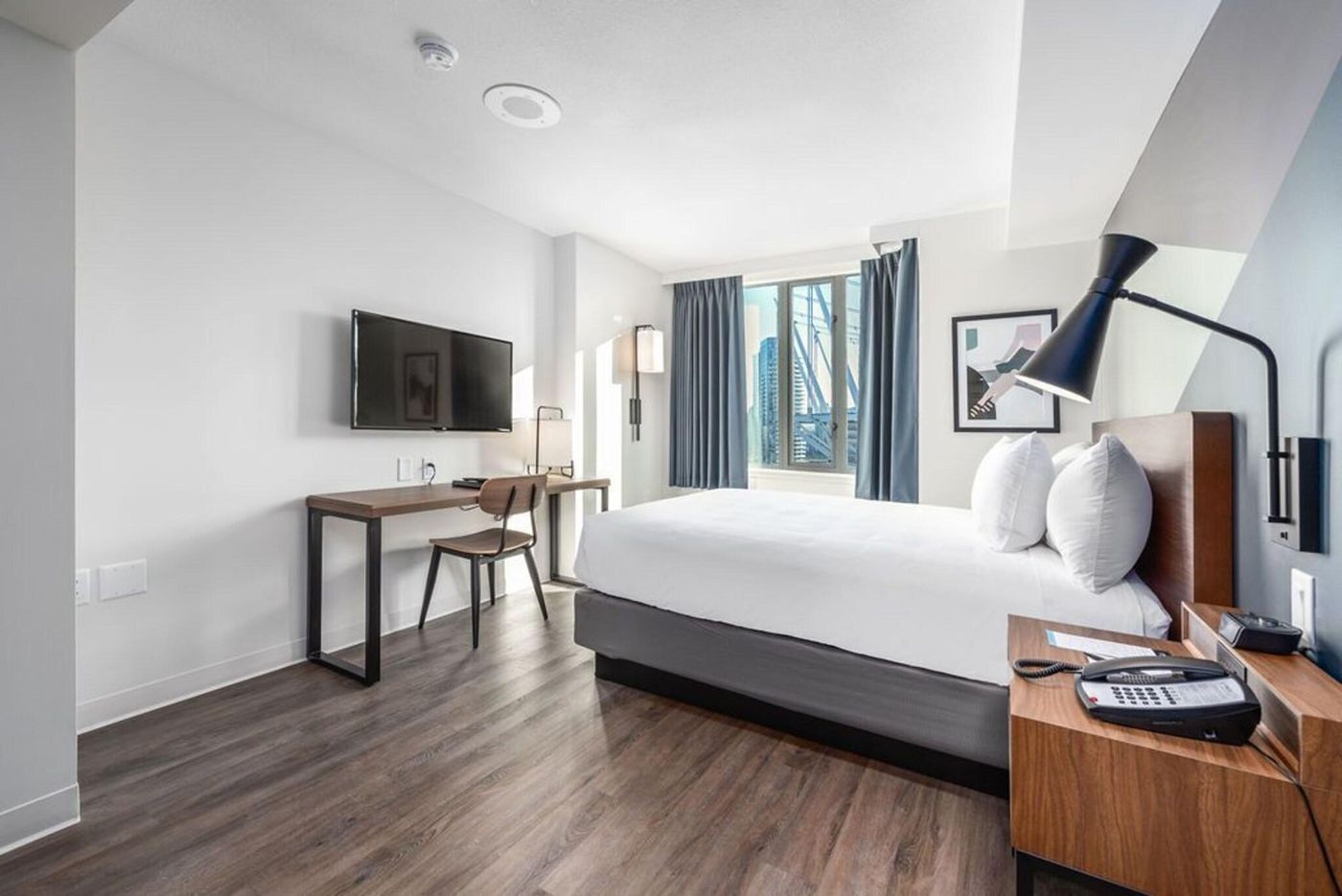 YWCA-Hotel-Vancouver-Room-6