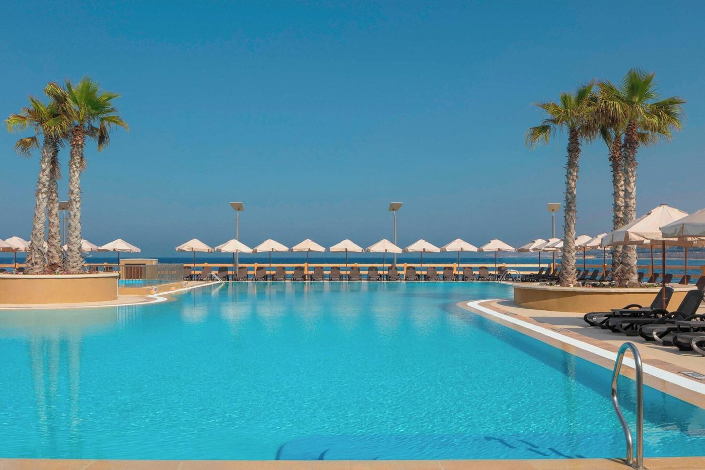 The-Westin-Dragonara-Resort-Pool-7