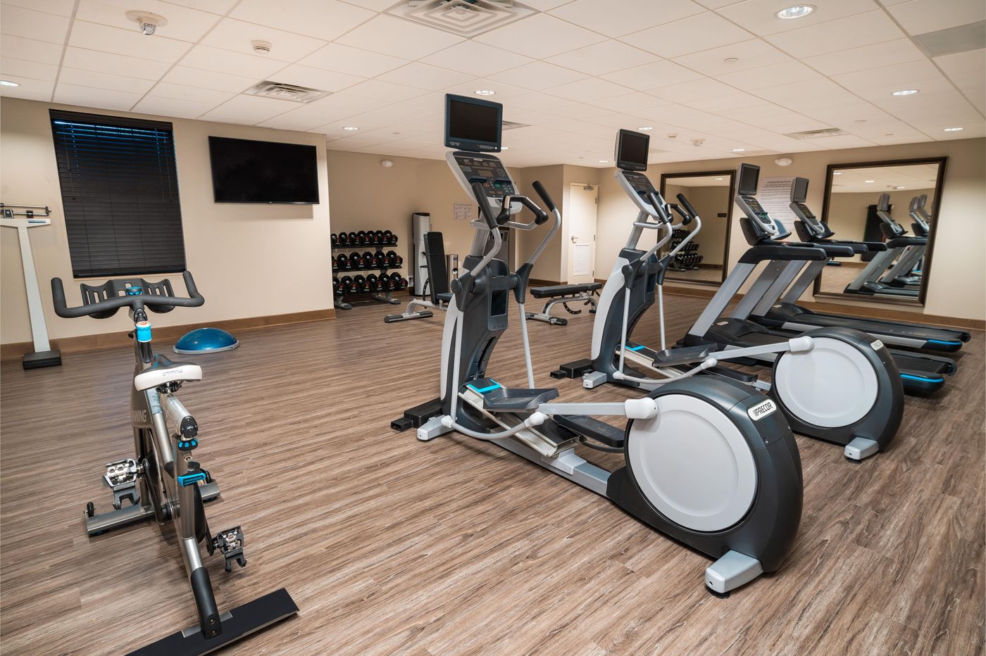 Staybridge Suites Washington DC East - Largo - United States - Largo - Sports and Entertainment - 1