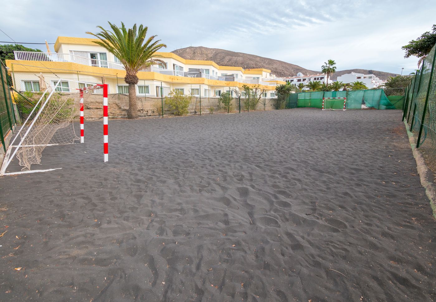 Checkin-Bungalows-Atlantida-Sports-and-Entertainment-15