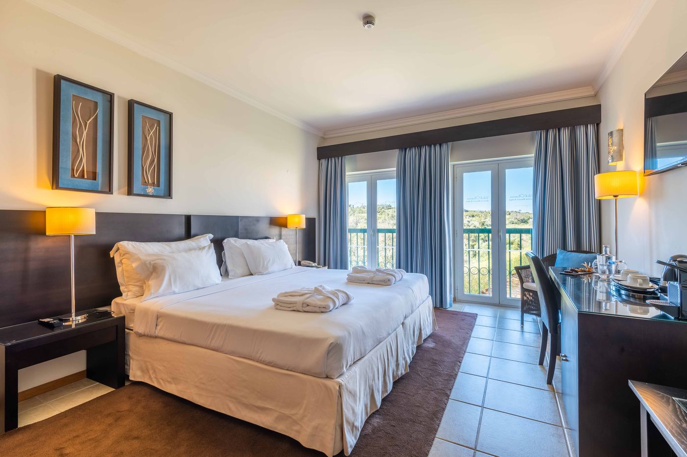 Vale-D-Oliveiras-Quinta-Resort-And-Spa-Room-20