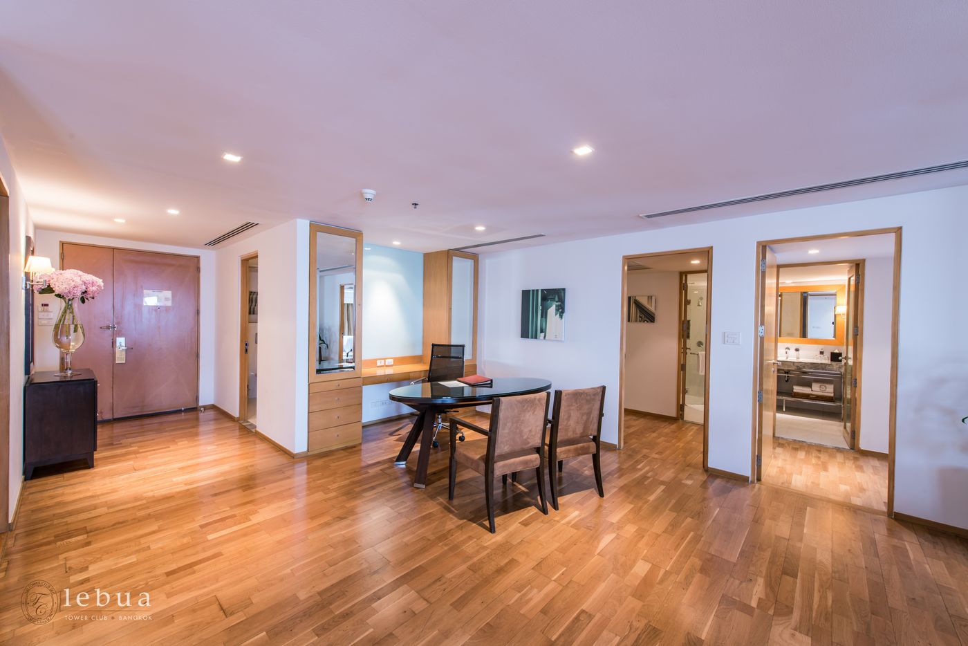 Tower-Club-at-Lebua-Room-38