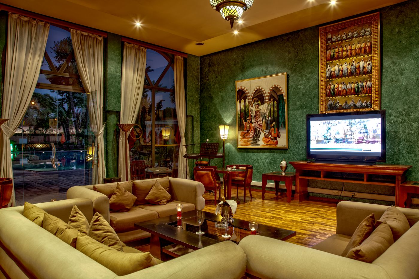 Royal-Mirage-Deluxe-Bar-60