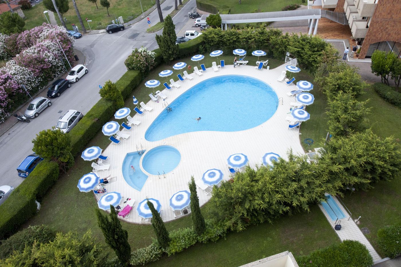 Suite-Marilia-Apartments-Pool-61