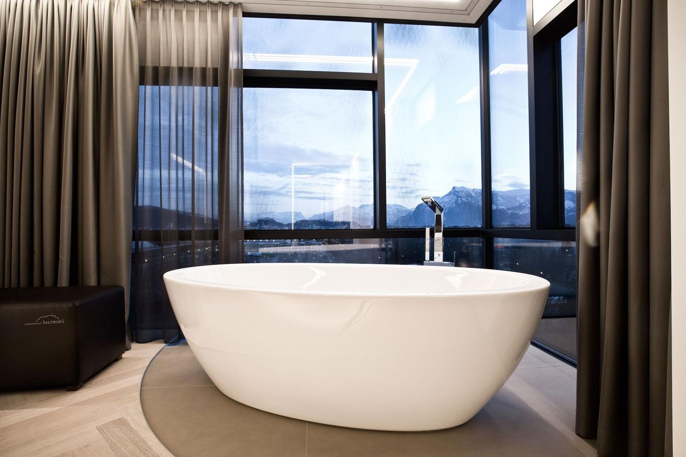 Cool Mama-Austria-Salzburg-Room-7