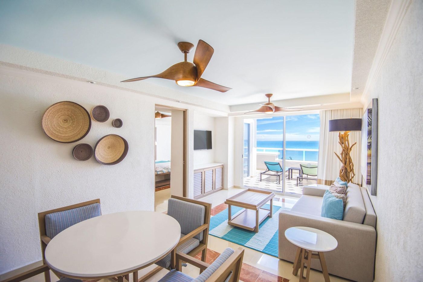 Sunscape-Resort---Spa-Room-34