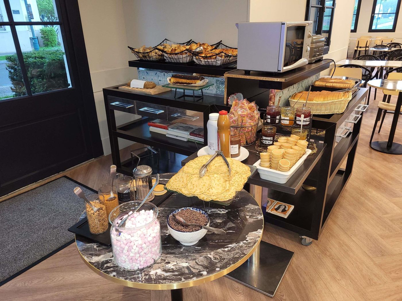 Adagio-Aparthotel-Serris-Val-d-Europe-Restaurant-12