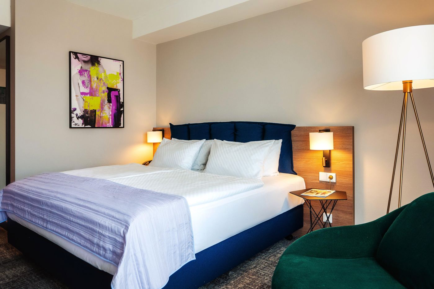 Holiday-Inn-Berlin-City-Center-East-P-Berg--an-IHG-hotel-Room-8