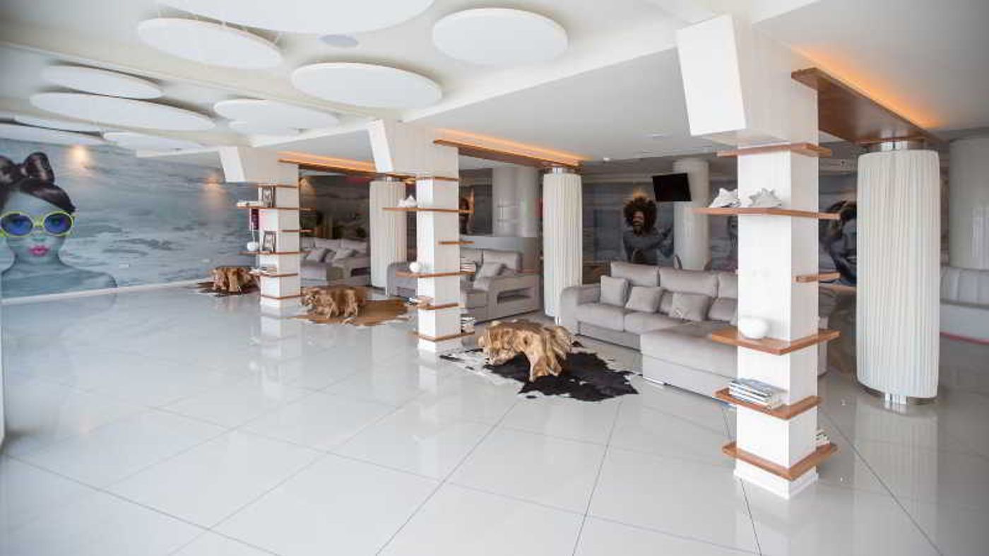 Onhotels-Ocean-Front-Lobby-58