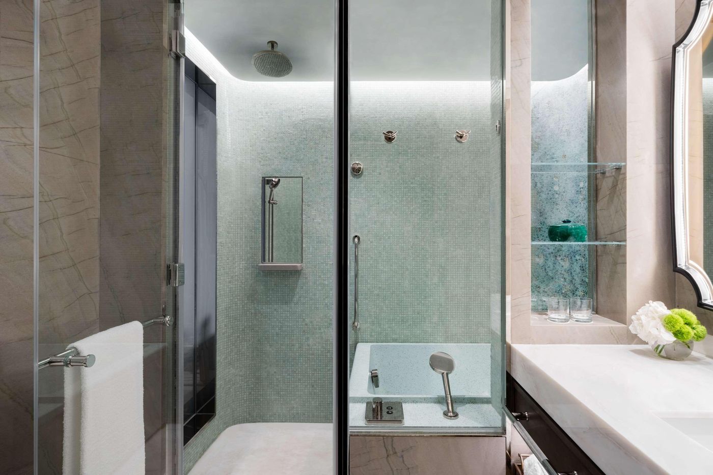 Island-Shangri-La-Hong-Kong-Room-51