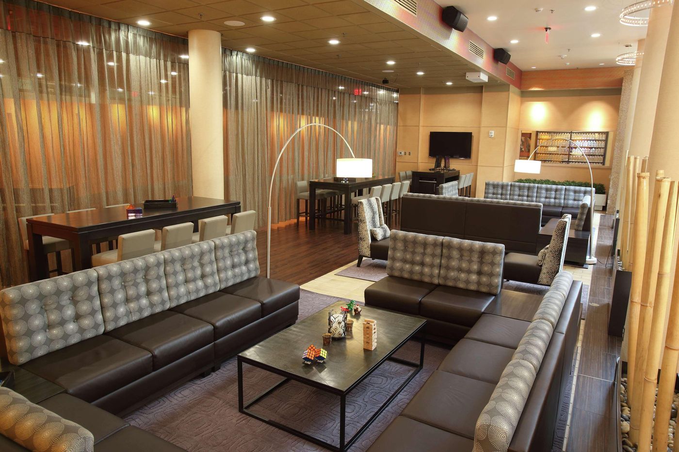 The-Verve-Hotel-Boston-Natick--Tapestry-Collection-Lobby-12