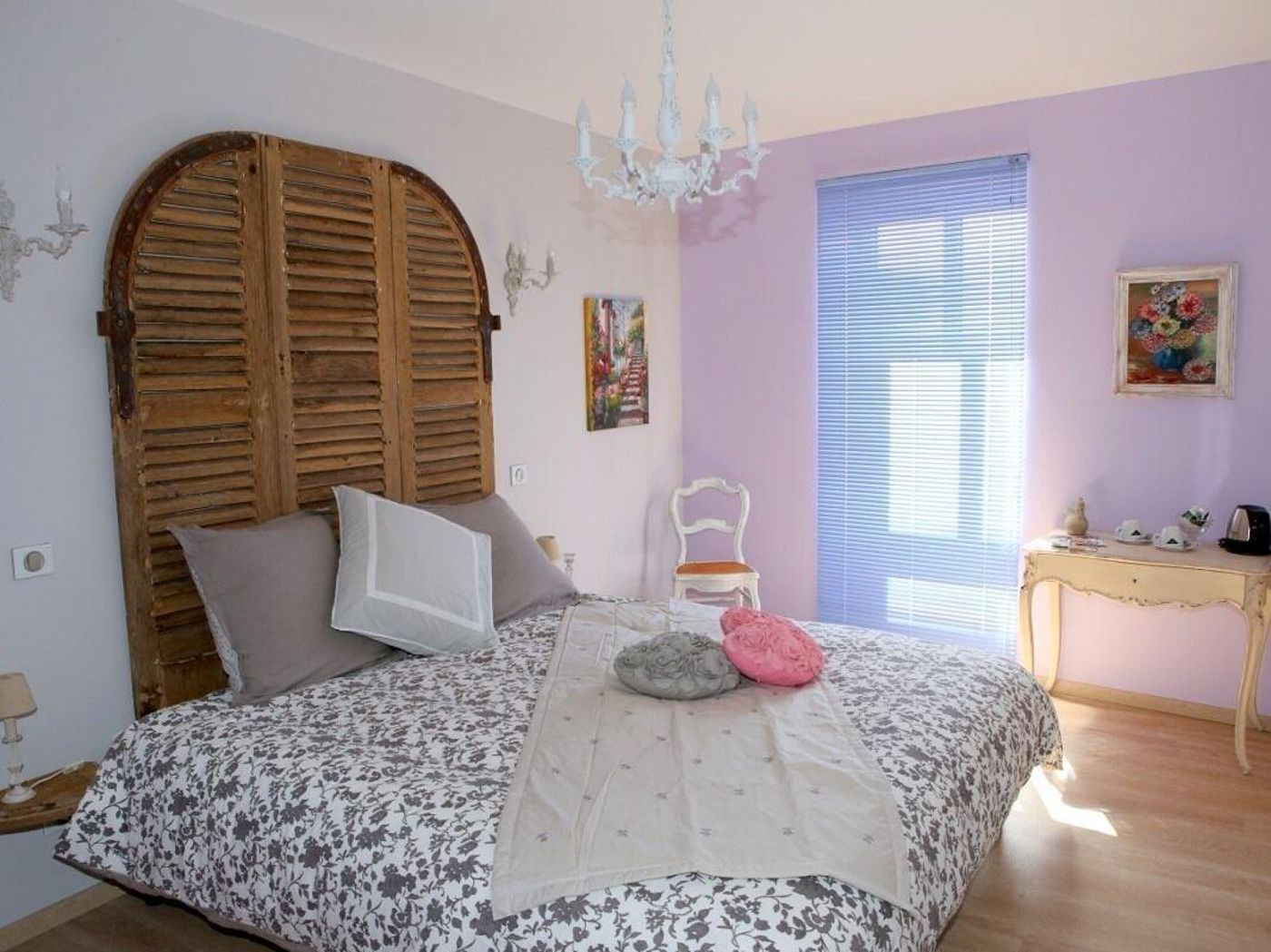 Aux Pierres Magiques - France - SAINT-LAURENT-DE-CHAMOUSSET - Room - 10