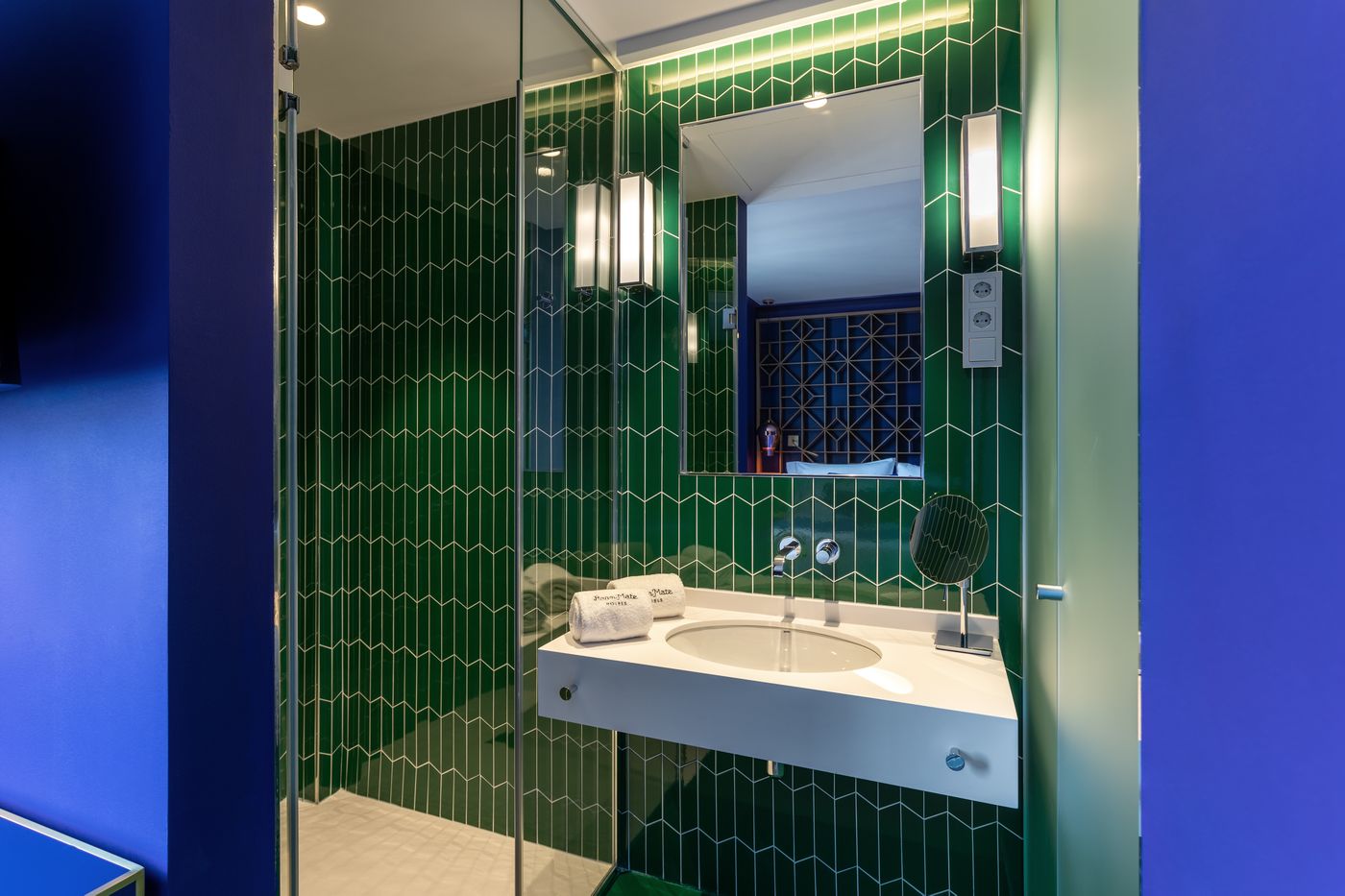 Room-Mate-Macarena-Room-47