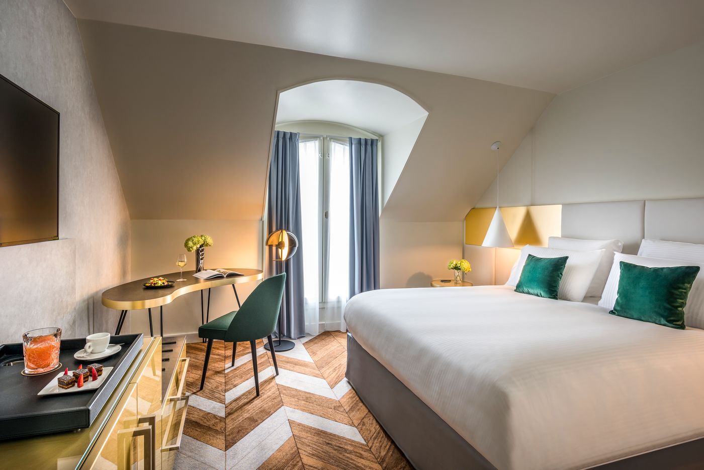 Le-Louis-Versailles-Chateau-Room-32