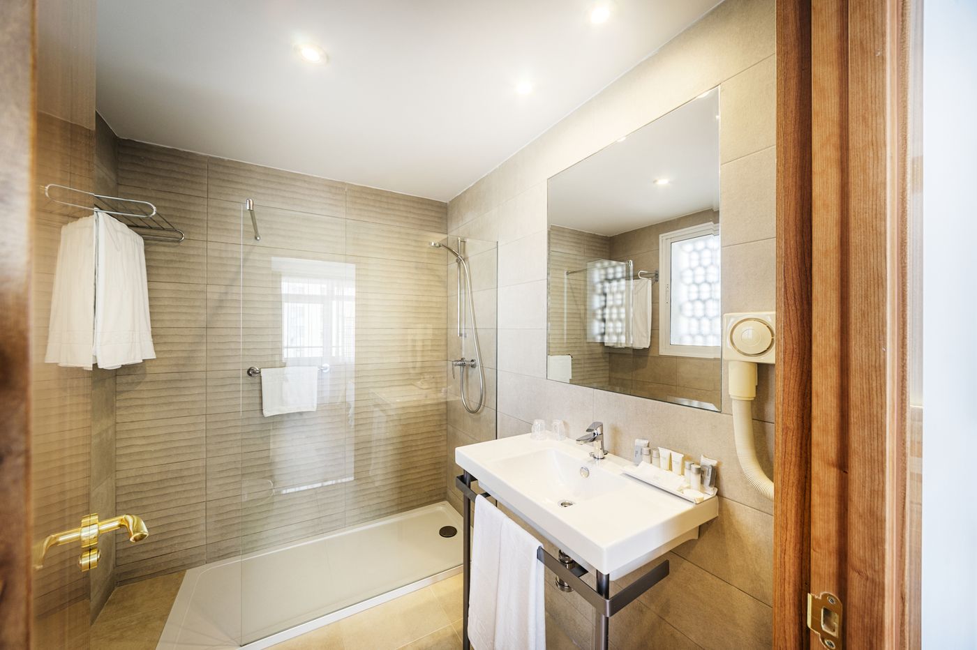 Obal-Urban-Hotel-Marbella-Room-39