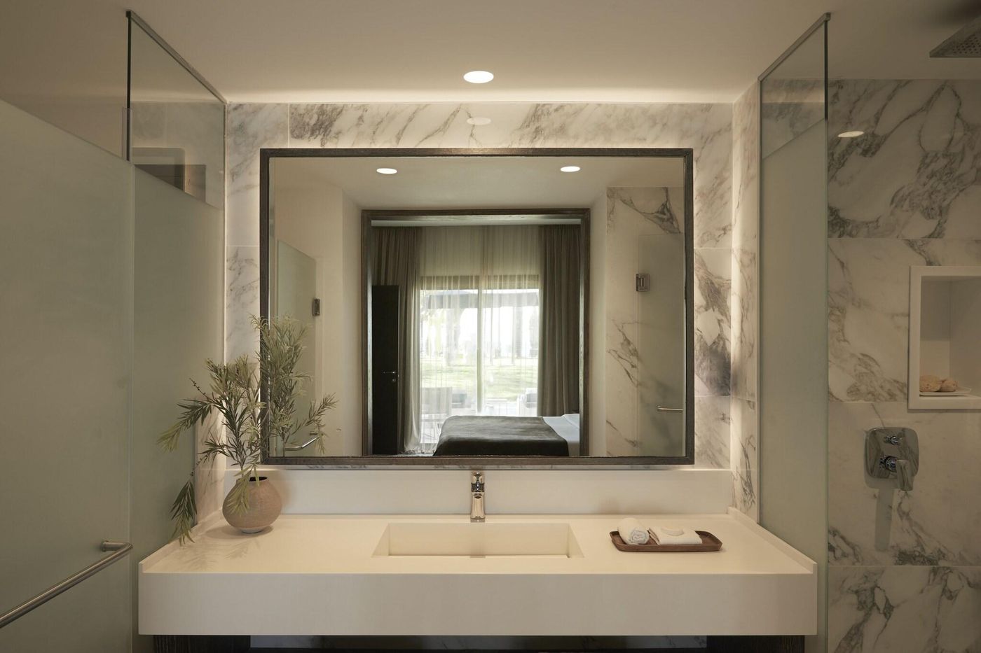 Kermia-Beach-Bungalow-Hotel-Room-36