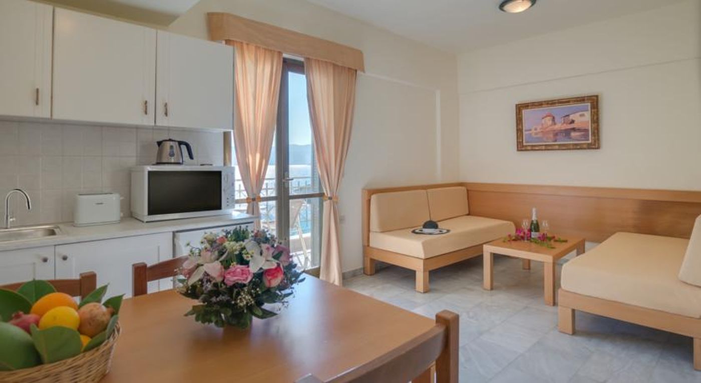 Mare-Olympus Apartments