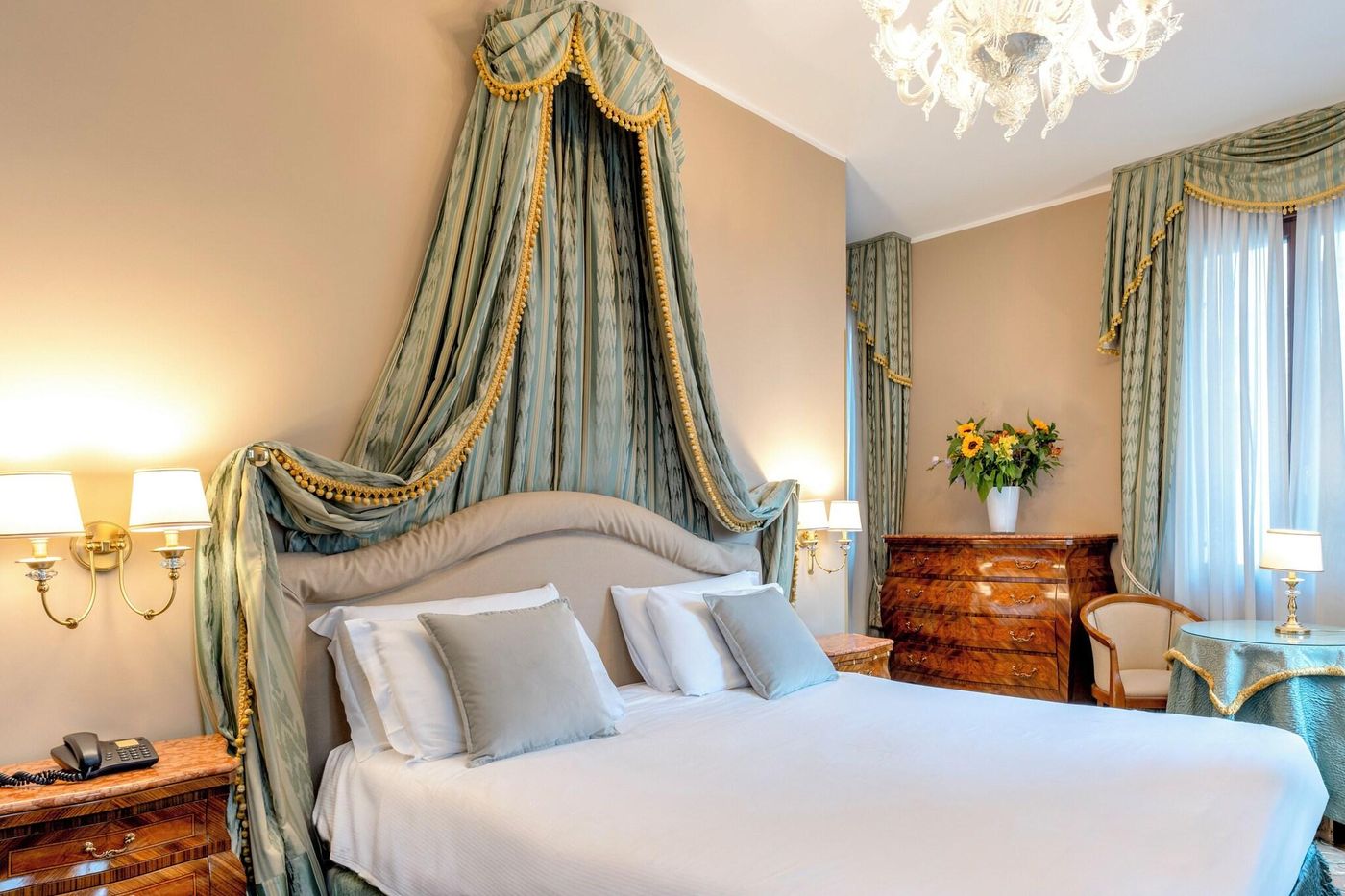 Al-Ponte-Dei-Sospiri-Junior-Suites-Room-8