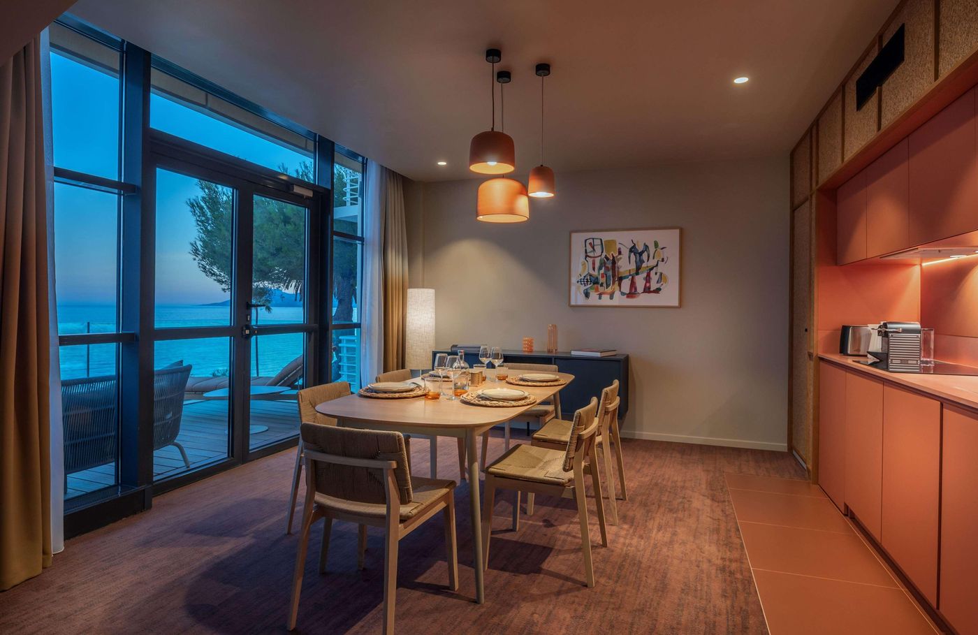 Canopy-by-Hilton-Cannes-Room-44