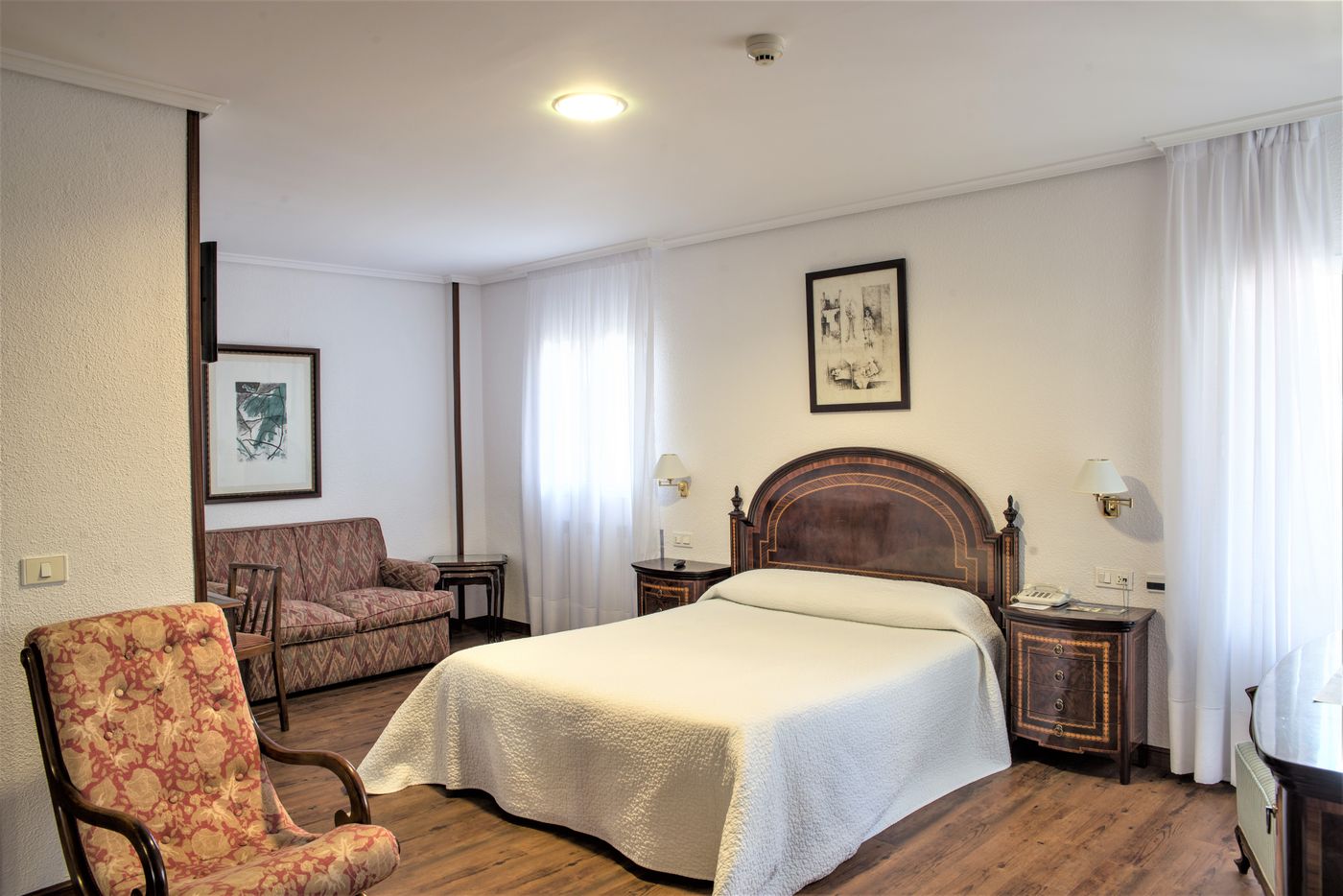 Museo Los Infantes-Spain-SANTILLANA DEL MAR-Room-9