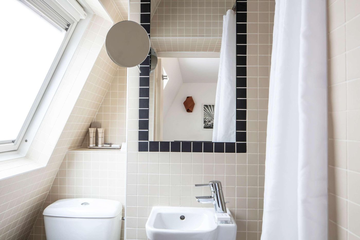 Palm-Astotel-Room-38