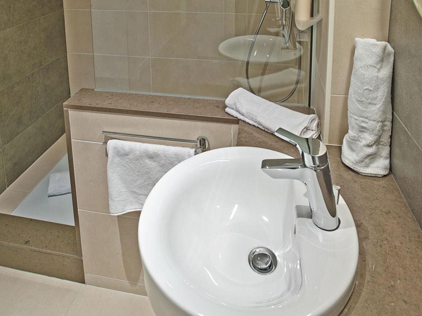 Hostemplo-Spain-BARCELONA -General view-7