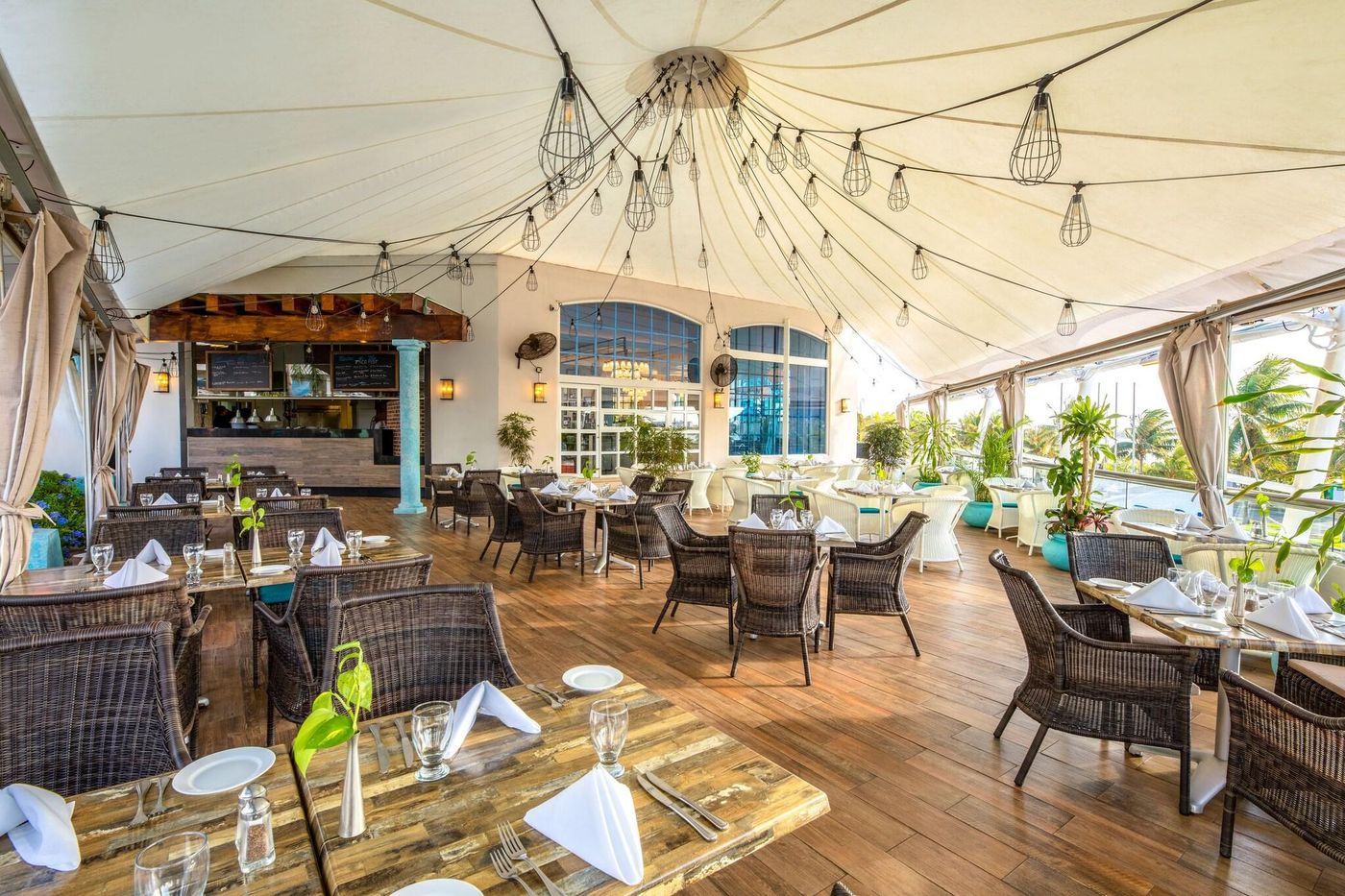 Sunscape-Resort---Spa-Restaurant-45