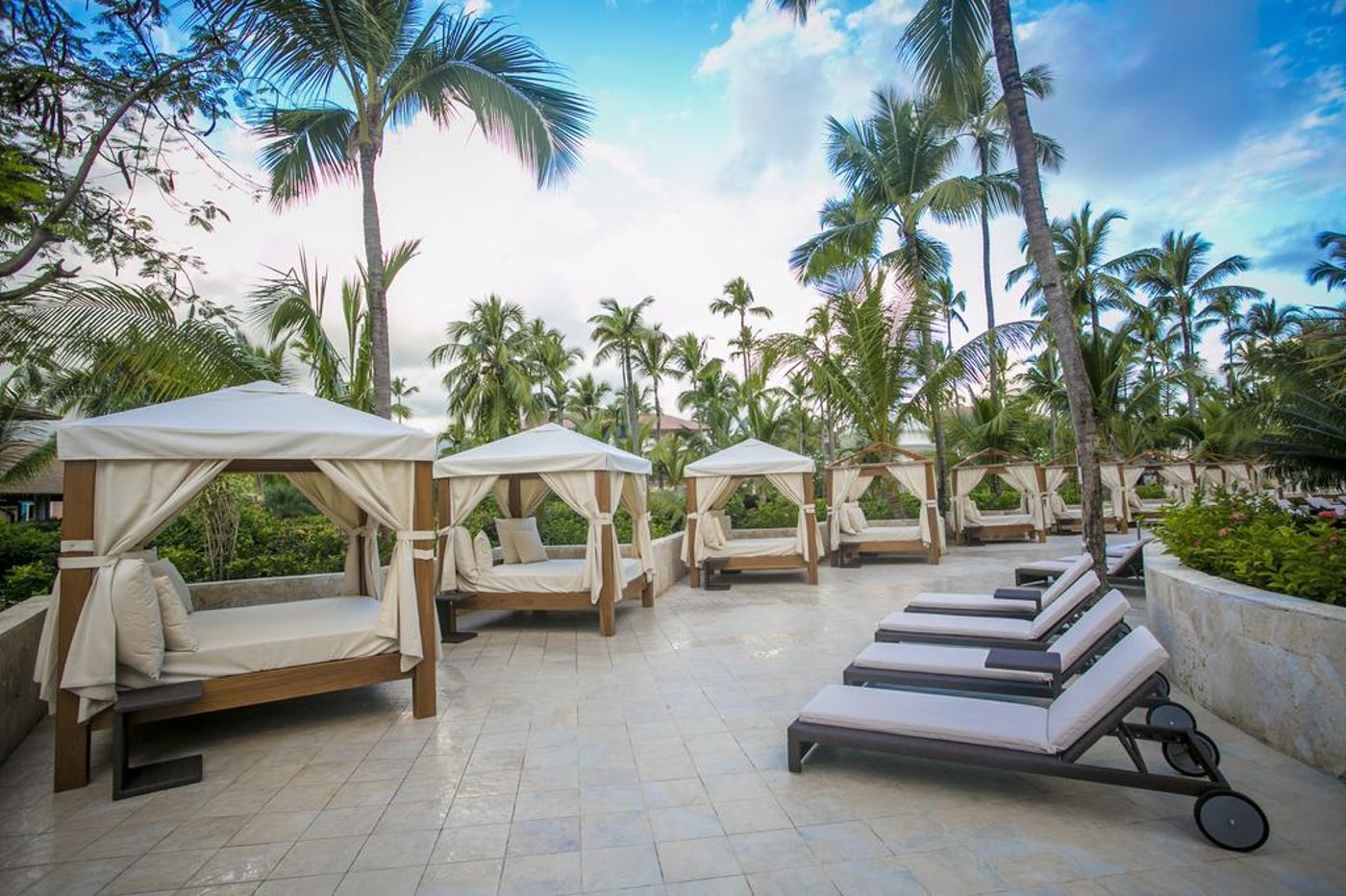 Majestic Colonial Club