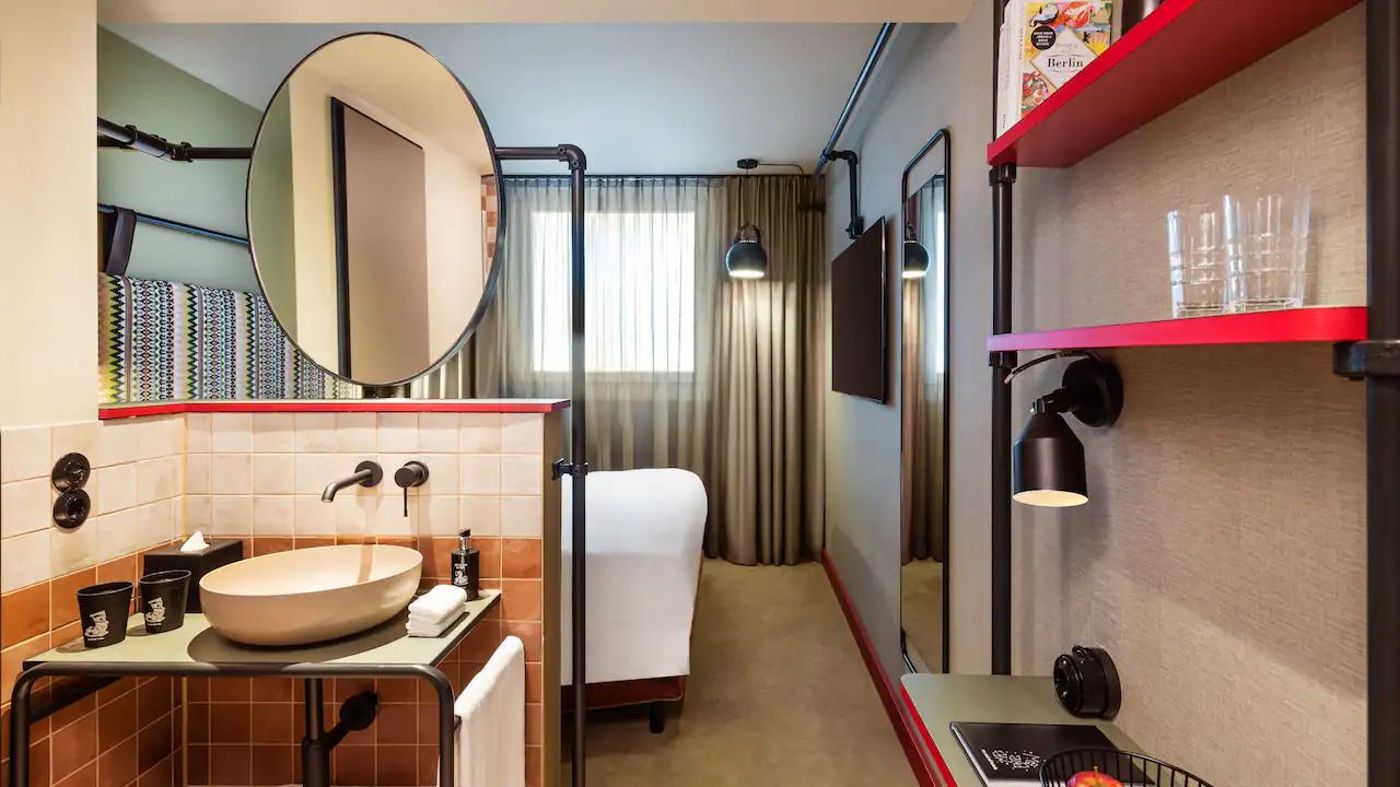 Me-and-All-Berlin-East-Side--part-of-JdV-by-Hyatt-Room-19