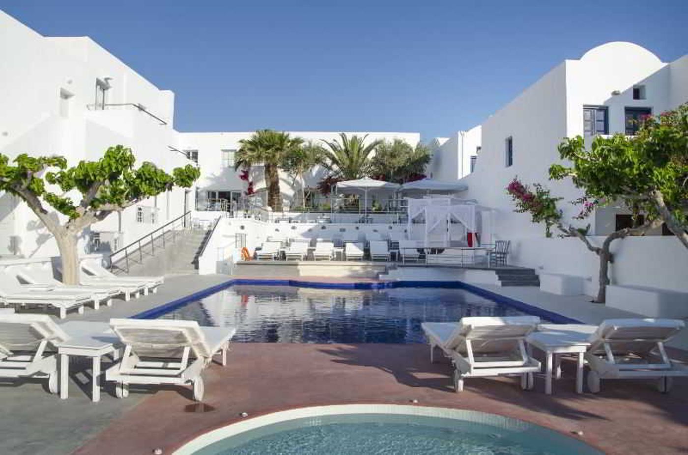 RK-Beach-hotel-Pool-1