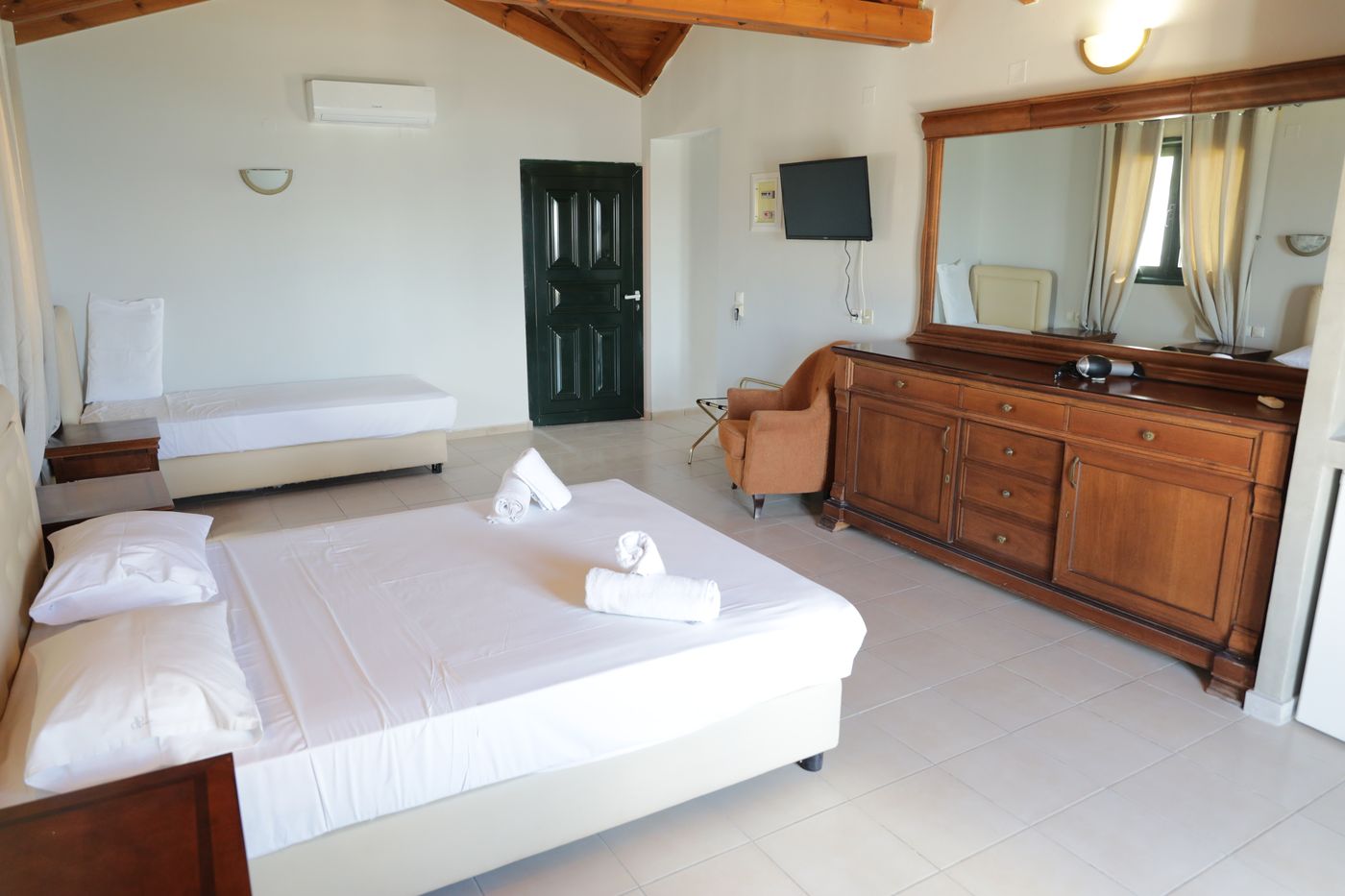 Diogenis Blue Palace