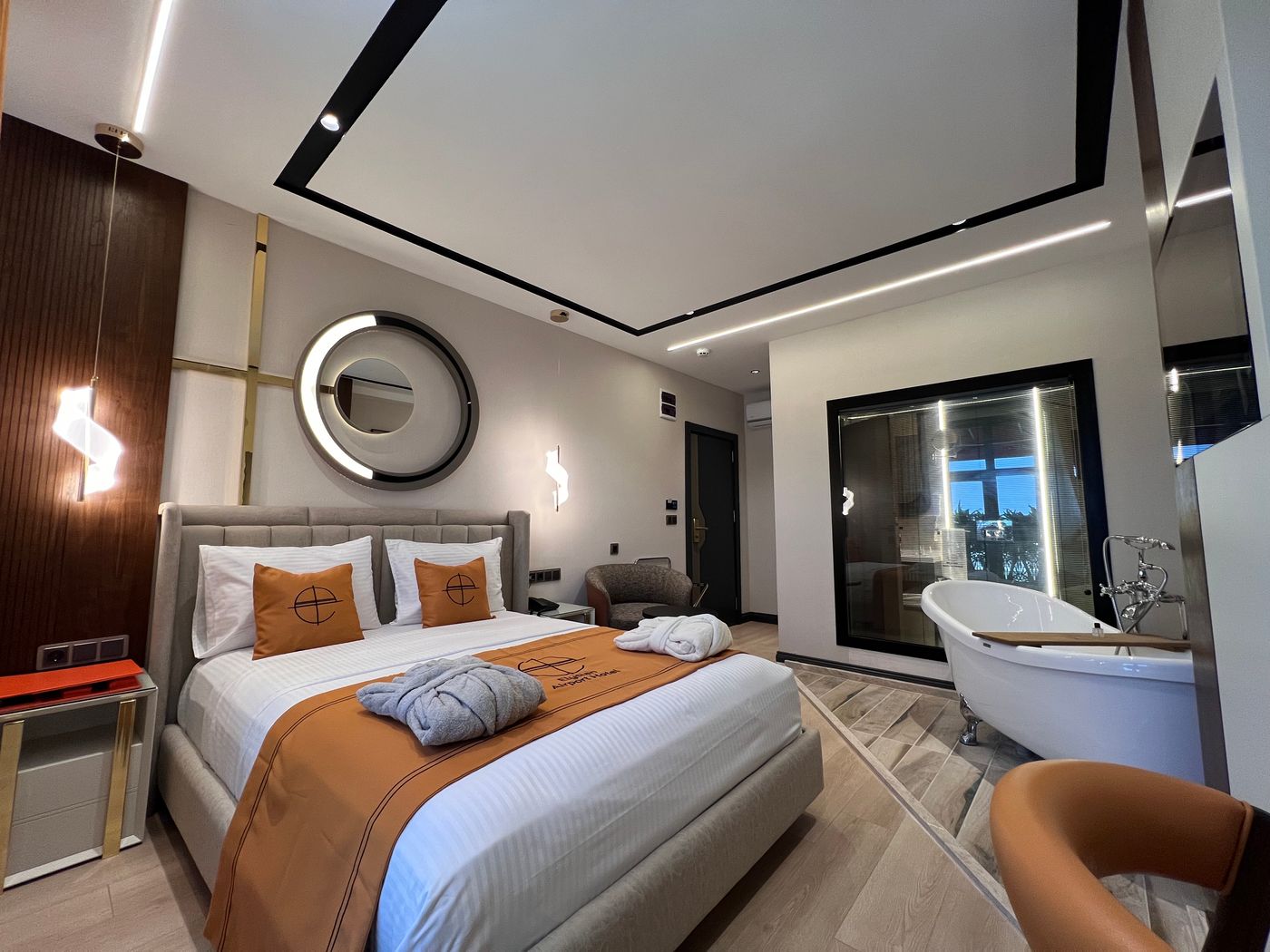 Elysian-Airport-Hotel-Room-41