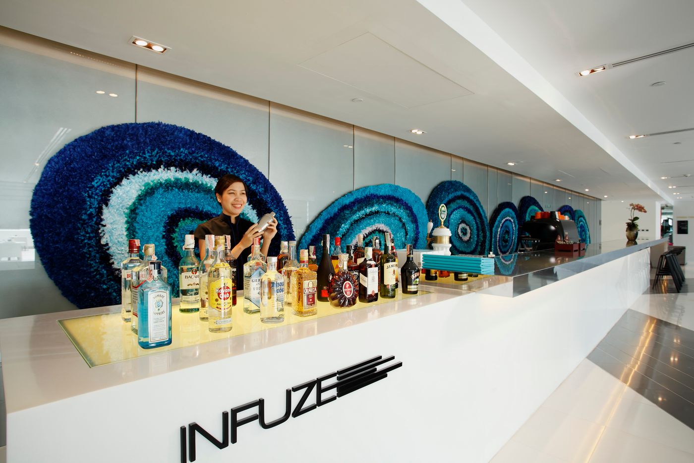 Centara-Watergate-Pavilion-Hotel-Bangkok-Bar-22