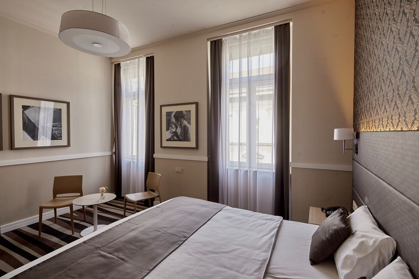 Hotel-Central-Basilica-Room-14