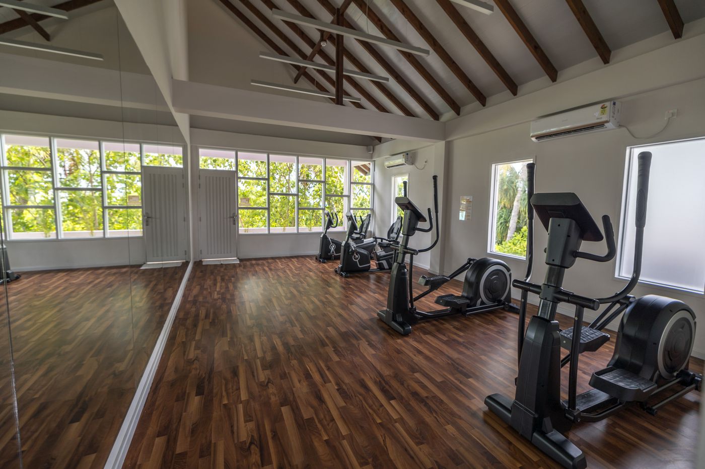 The Standard Huruvalhi Maldives