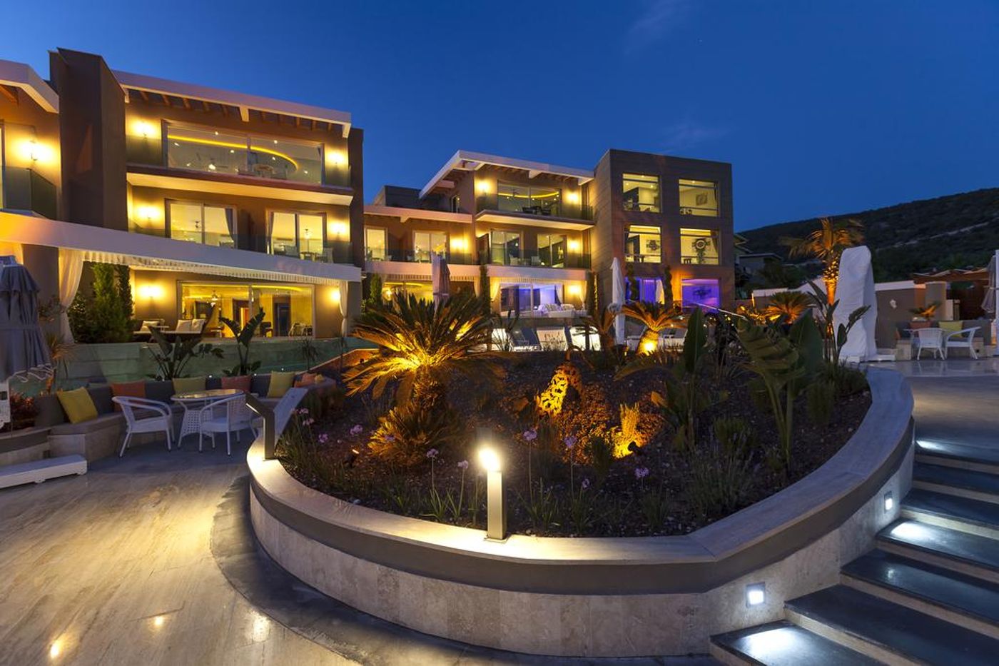 Sign by Ersan - Adults Only