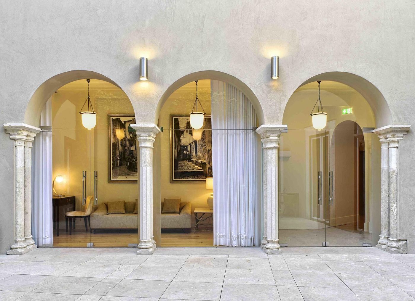 Santiago-De-Alfama---Boutique-Hotel-Lobby-12